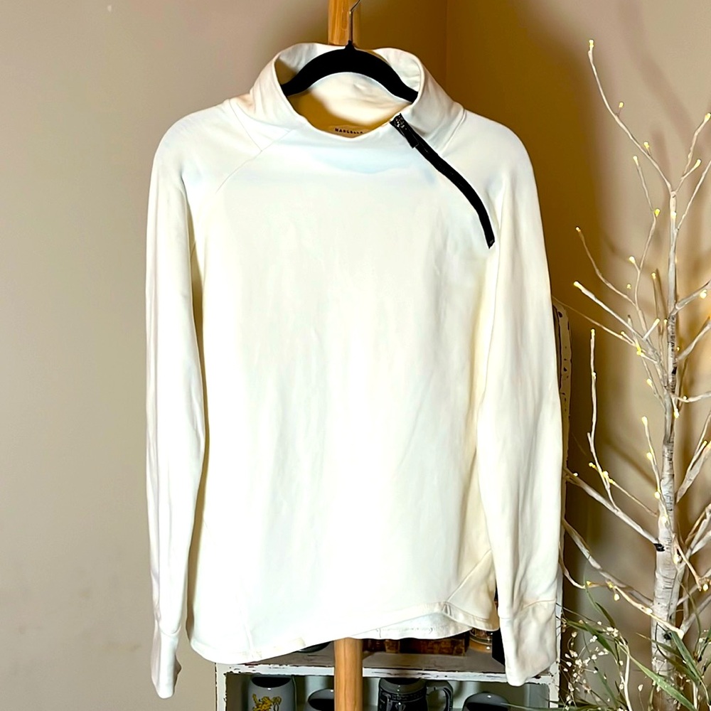 Marcella NYC XL Ivory, long sleeve mock cowl neck,thick feel, thumb holes.EUC